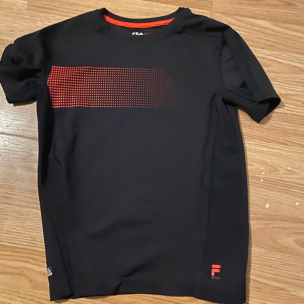 ✨5 for 25✨Boys fila shirt